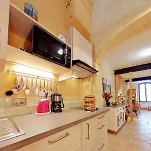 Coquet Au Pied Des Arènes, Wifi Appartement